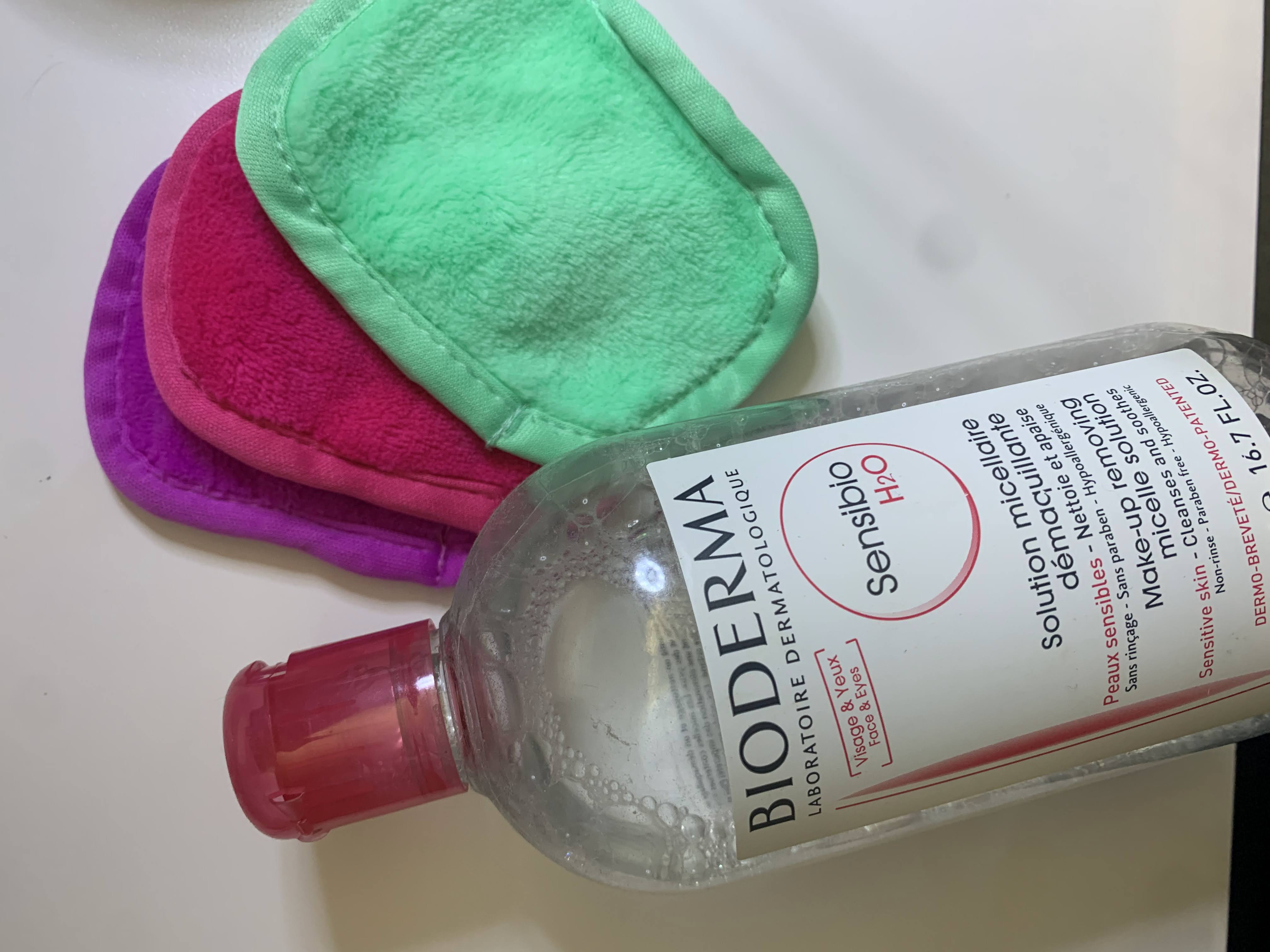 How to remove makeup without wipes is using Bioderma Sensibio H2O and makeup eraser 7 day set